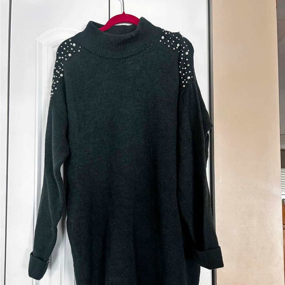 Stradivarius Pearl Detail Sweater Dress – Dark Green – Size M